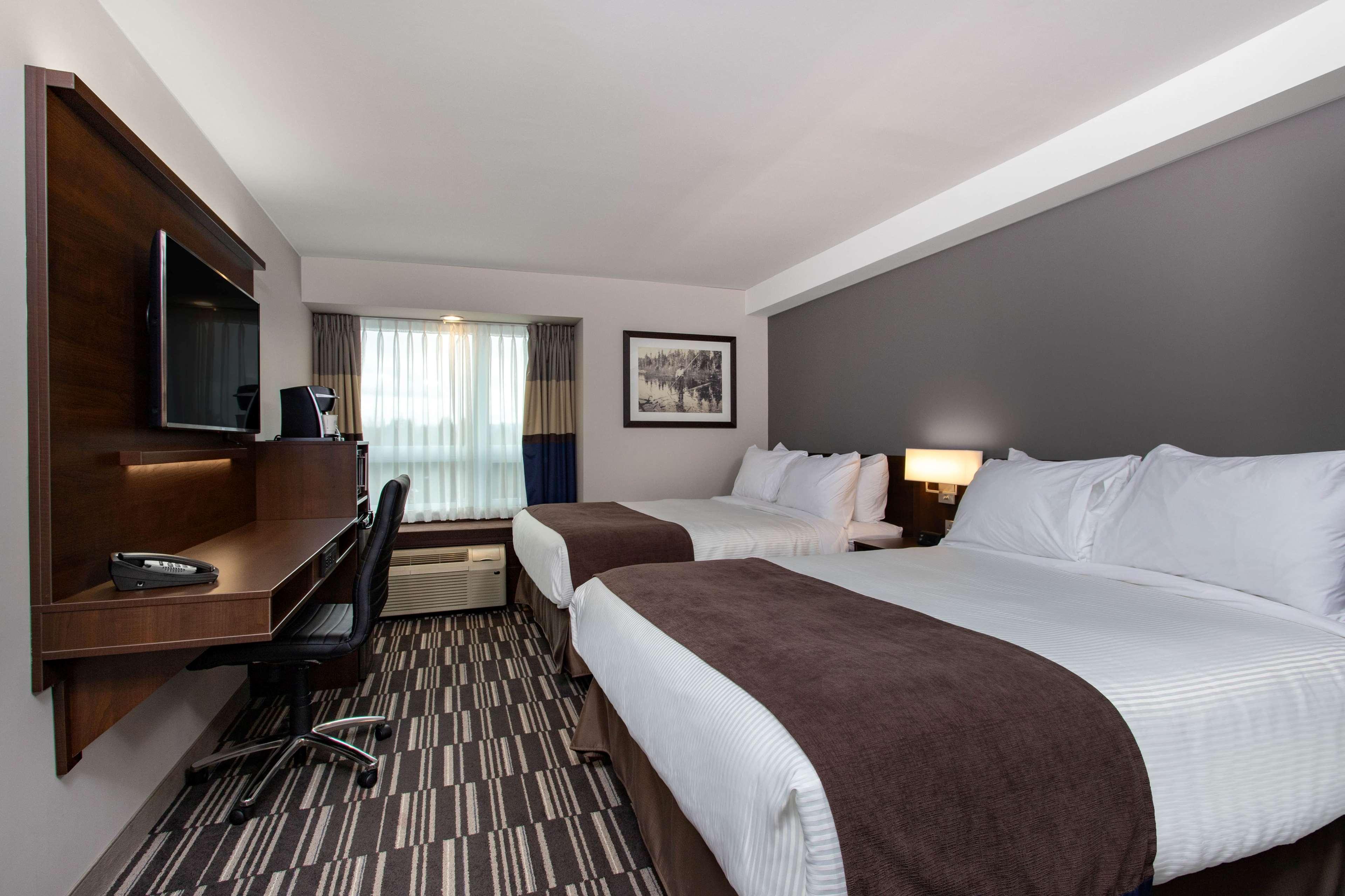 Microtel Inn & Suites By Wyndham Portage La Prairie Exterior photo