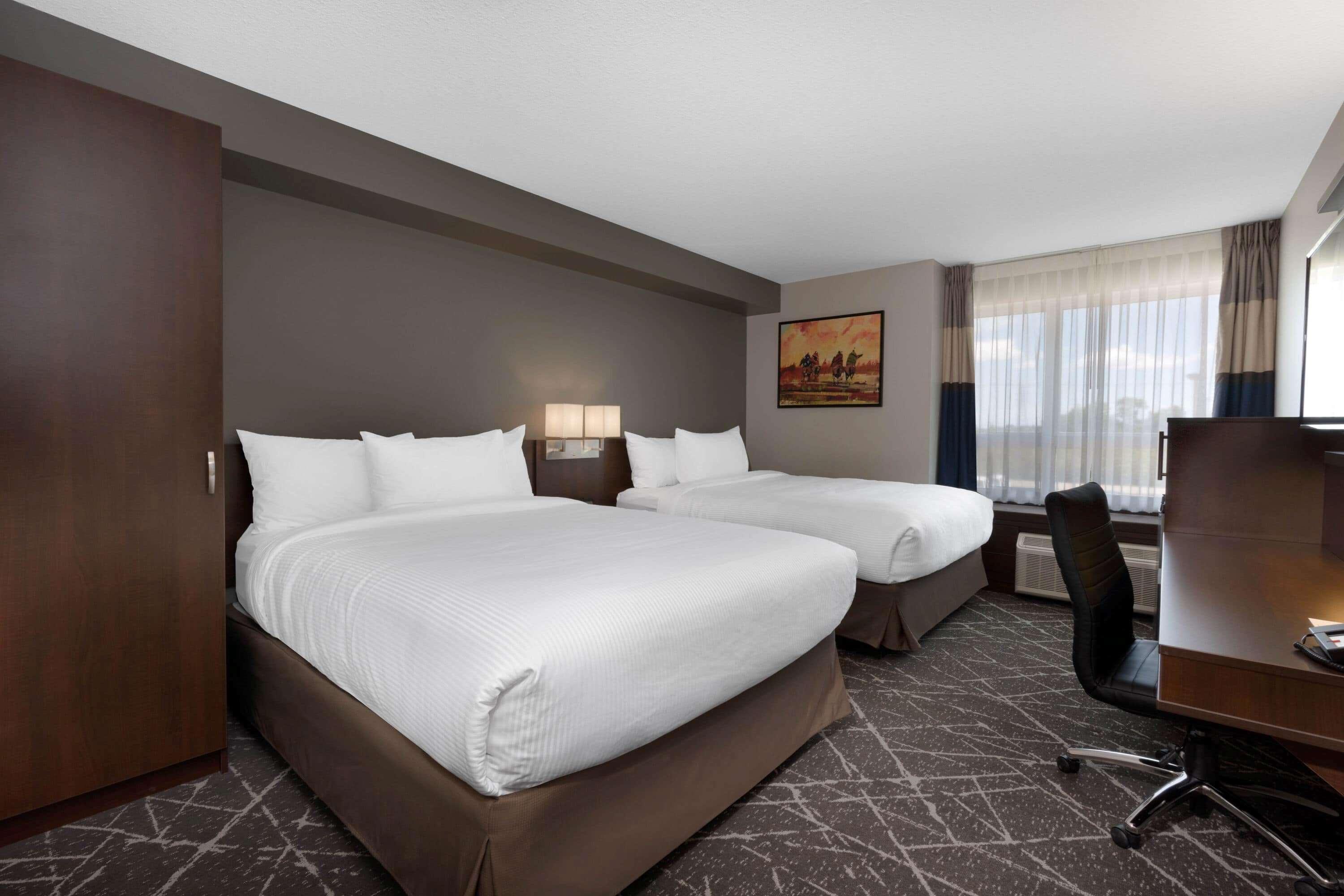Microtel Inn & Suites By Wyndham Portage La Prairie Exterior photo