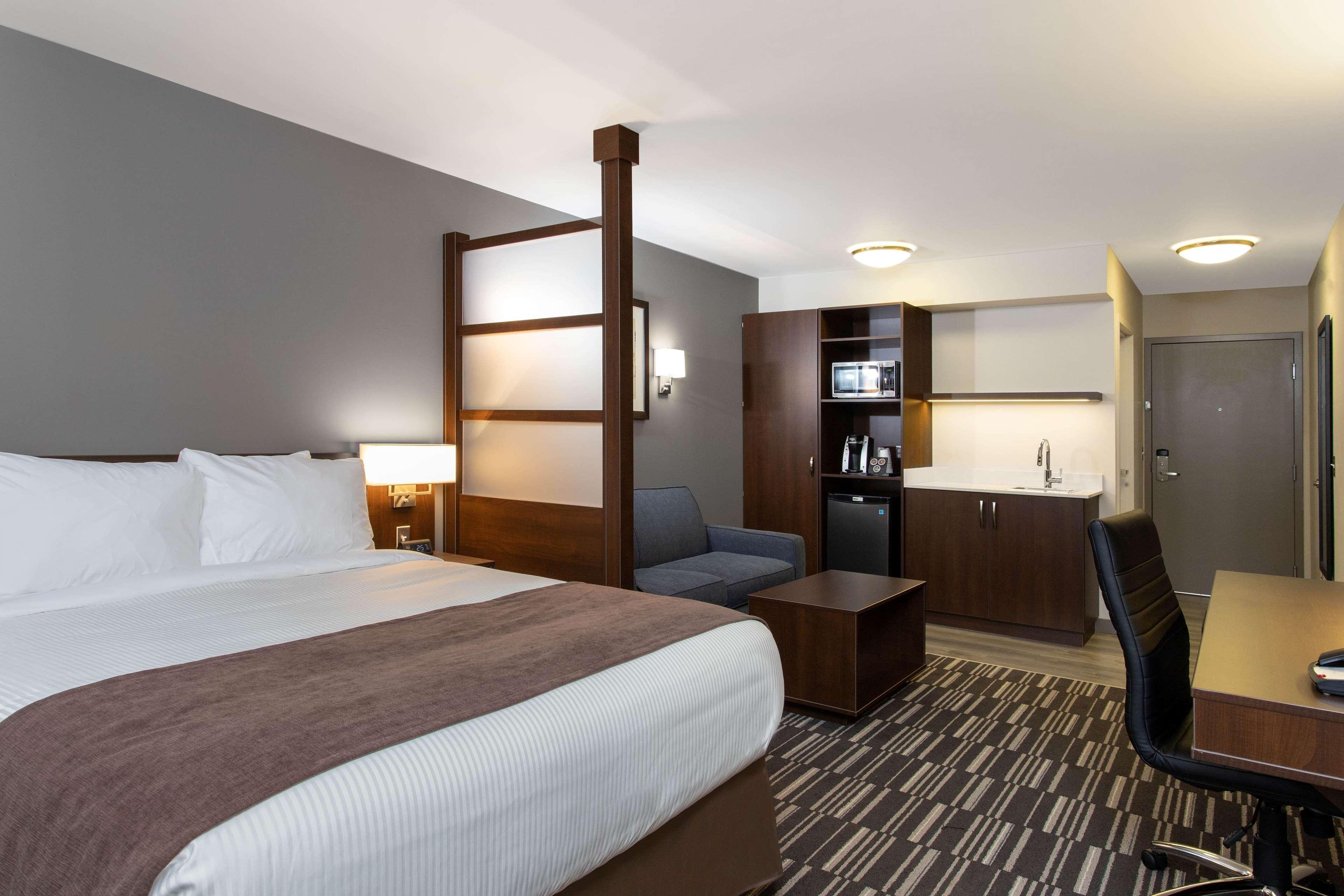 Microtel Inn & Suites By Wyndham Portage La Prairie Exterior photo