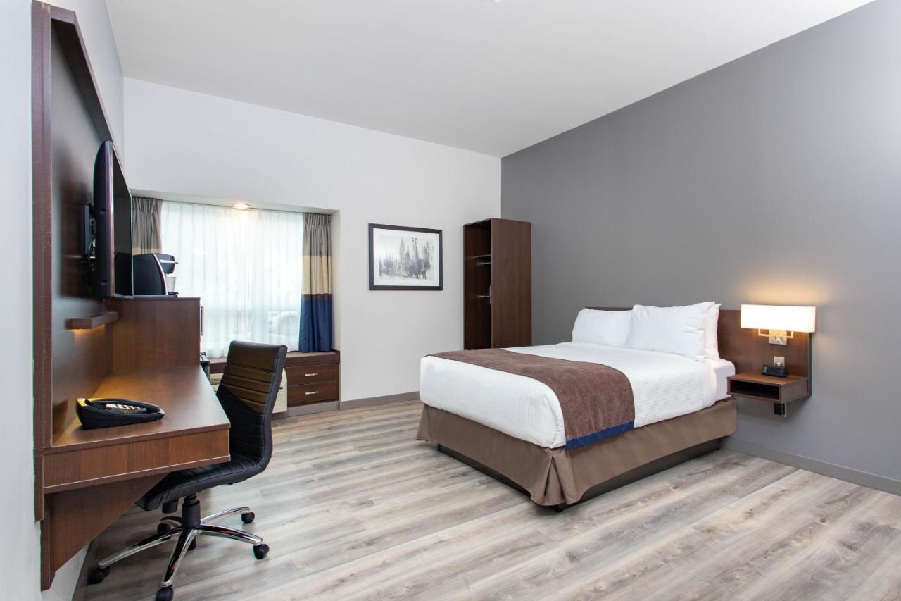 Microtel Inn & Suites By Wyndham Portage La Prairie Exterior photo